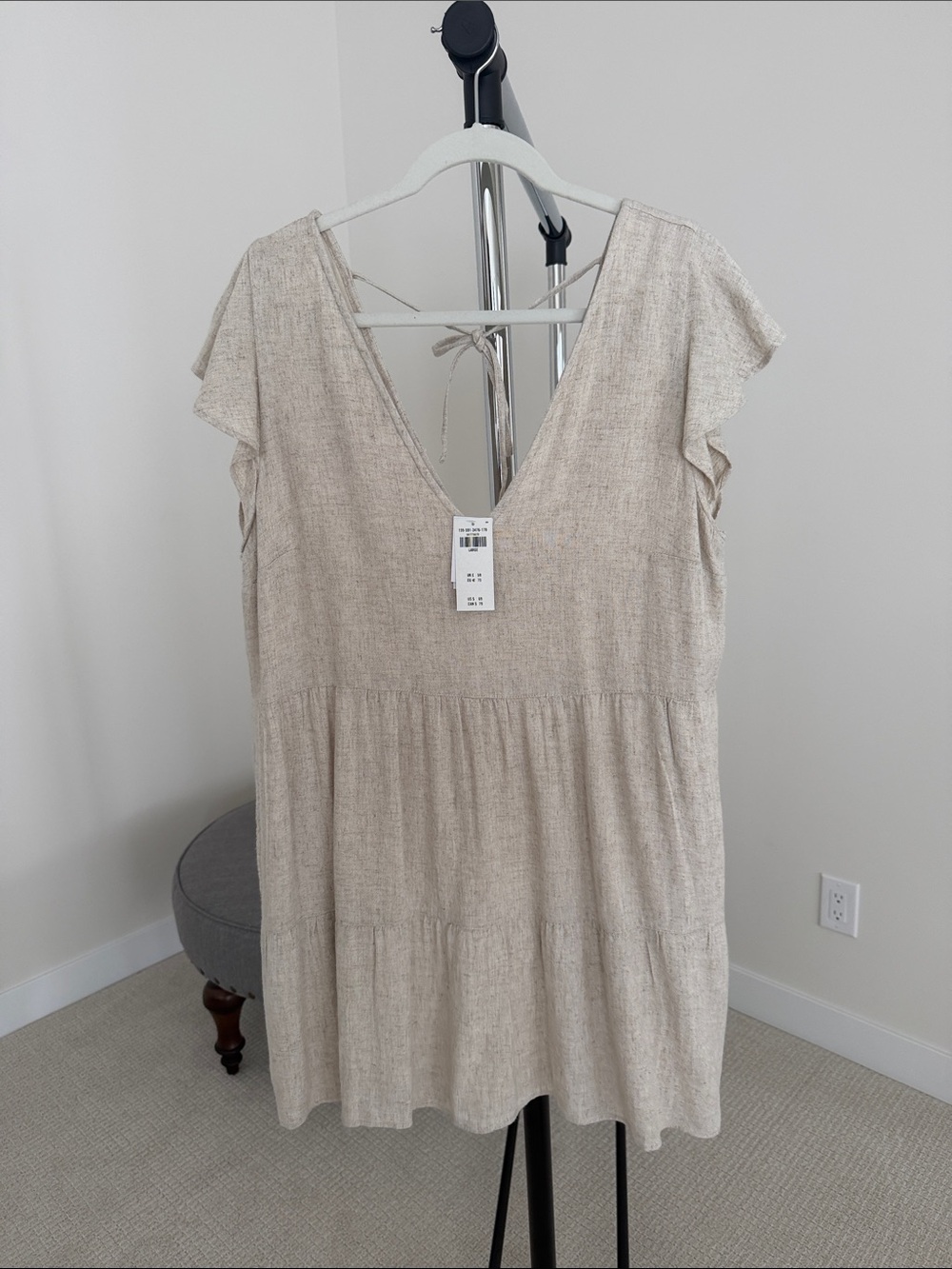 NWT ⭐️ Abercrombie & Fitch Oatmeal V-Neck Tiered Mini Dress